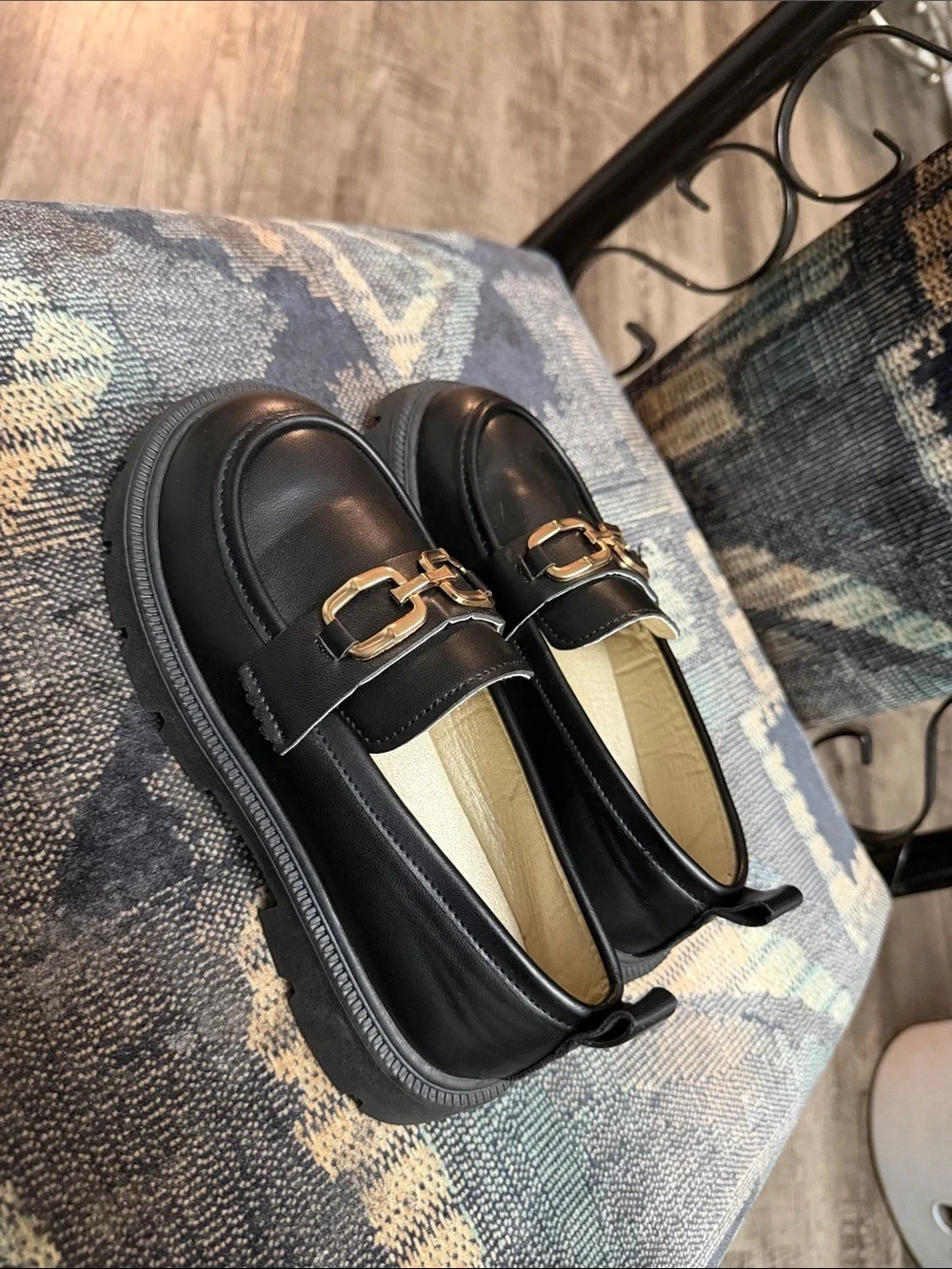 Monet stylish black